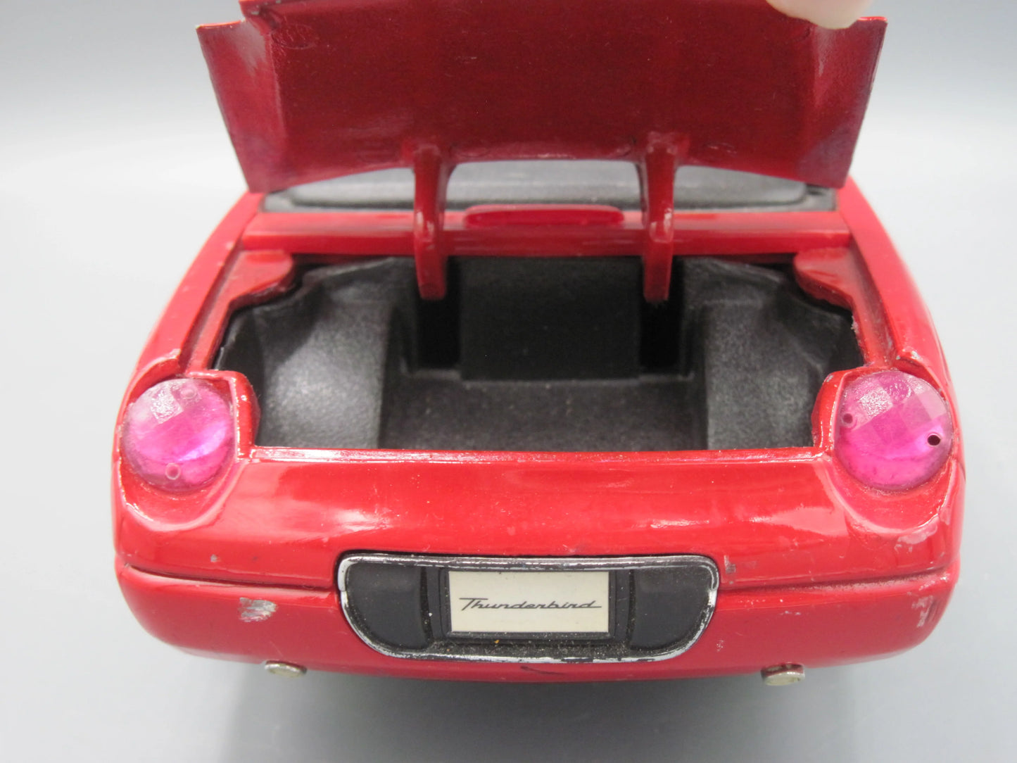 Maisto   Ford Thunderbird  Red