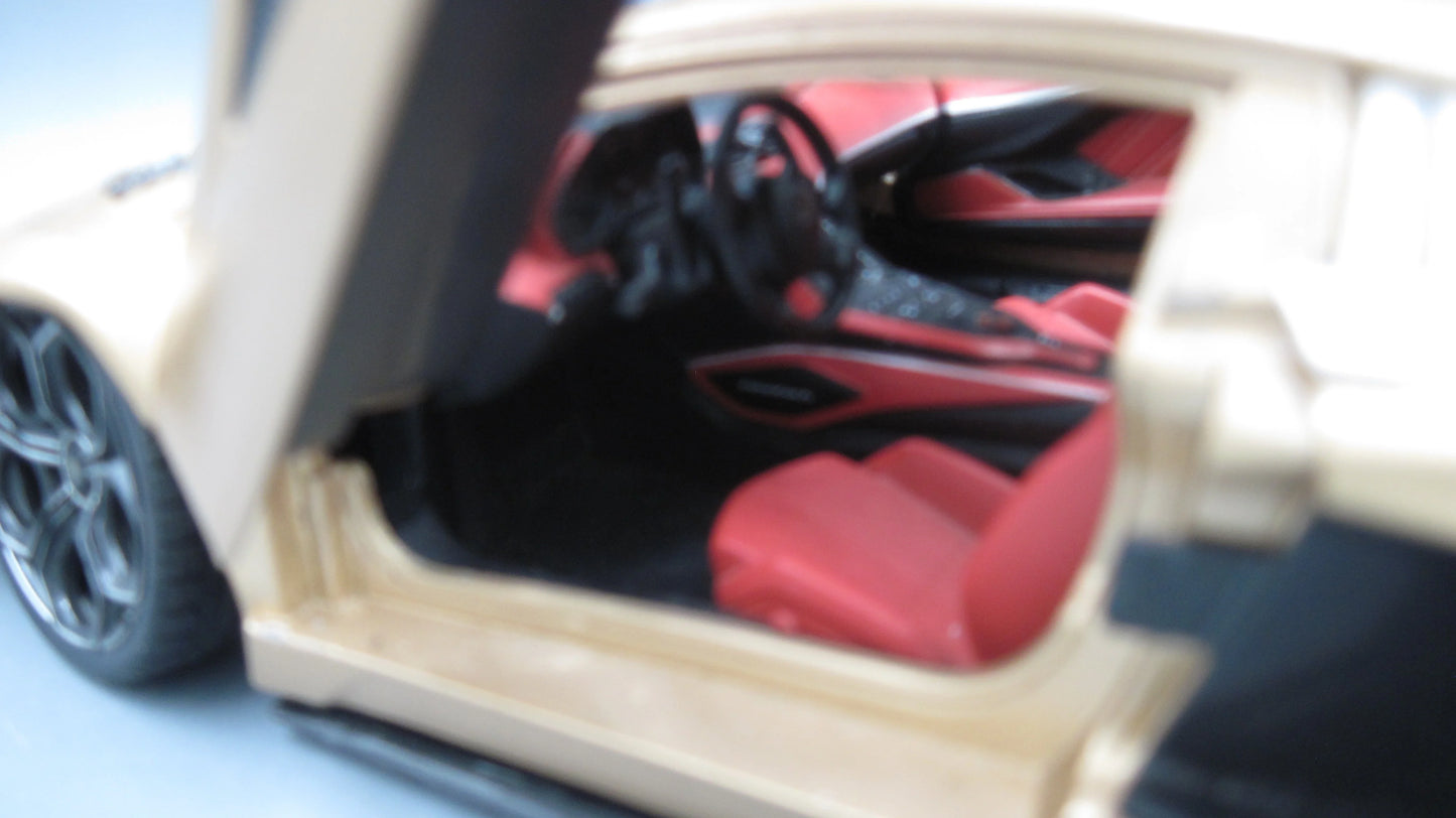 Maisto   Lamborghini Countach LPI 800-4  Golden