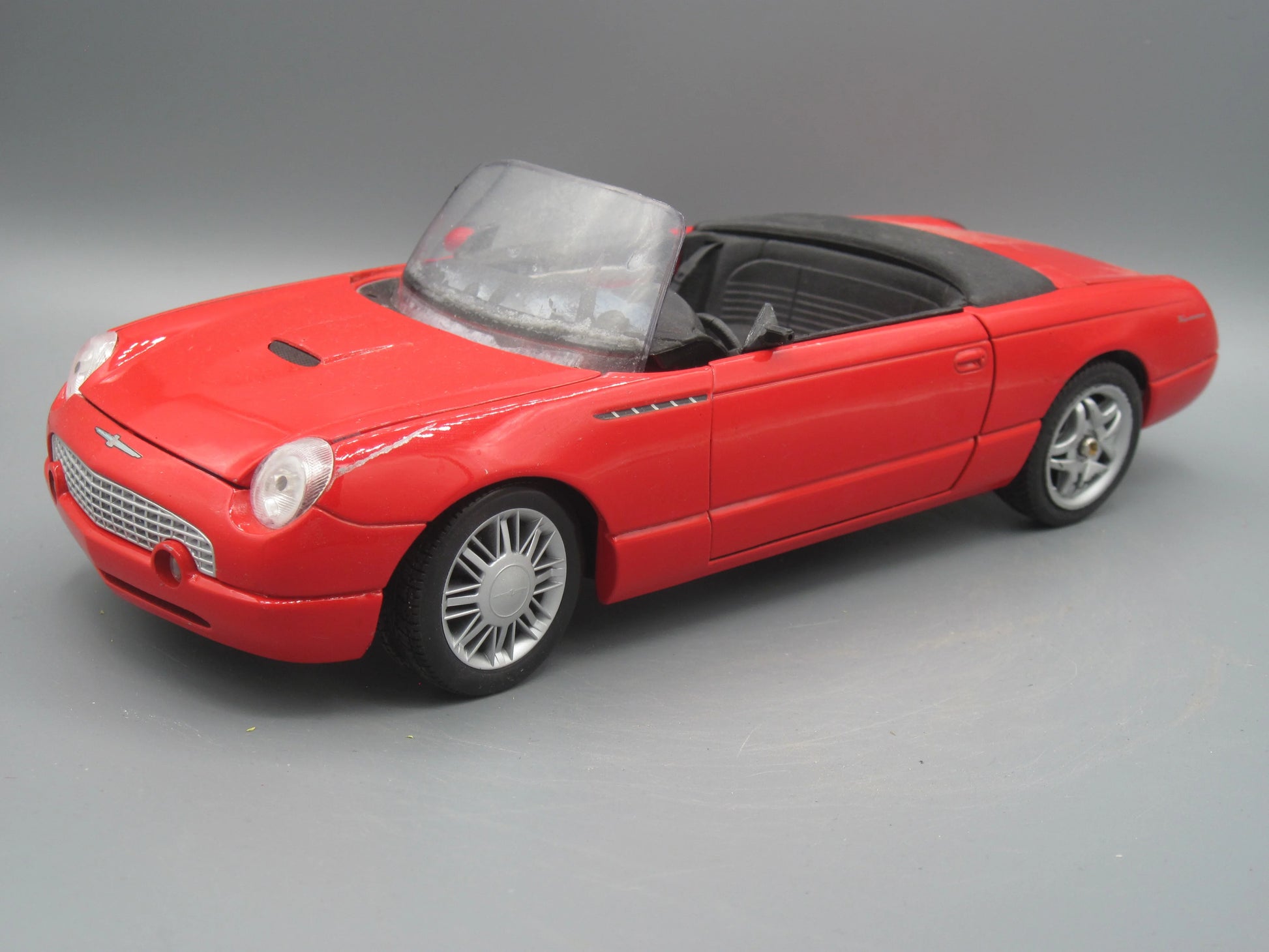 Maisto   Ford Thunderbird  Red