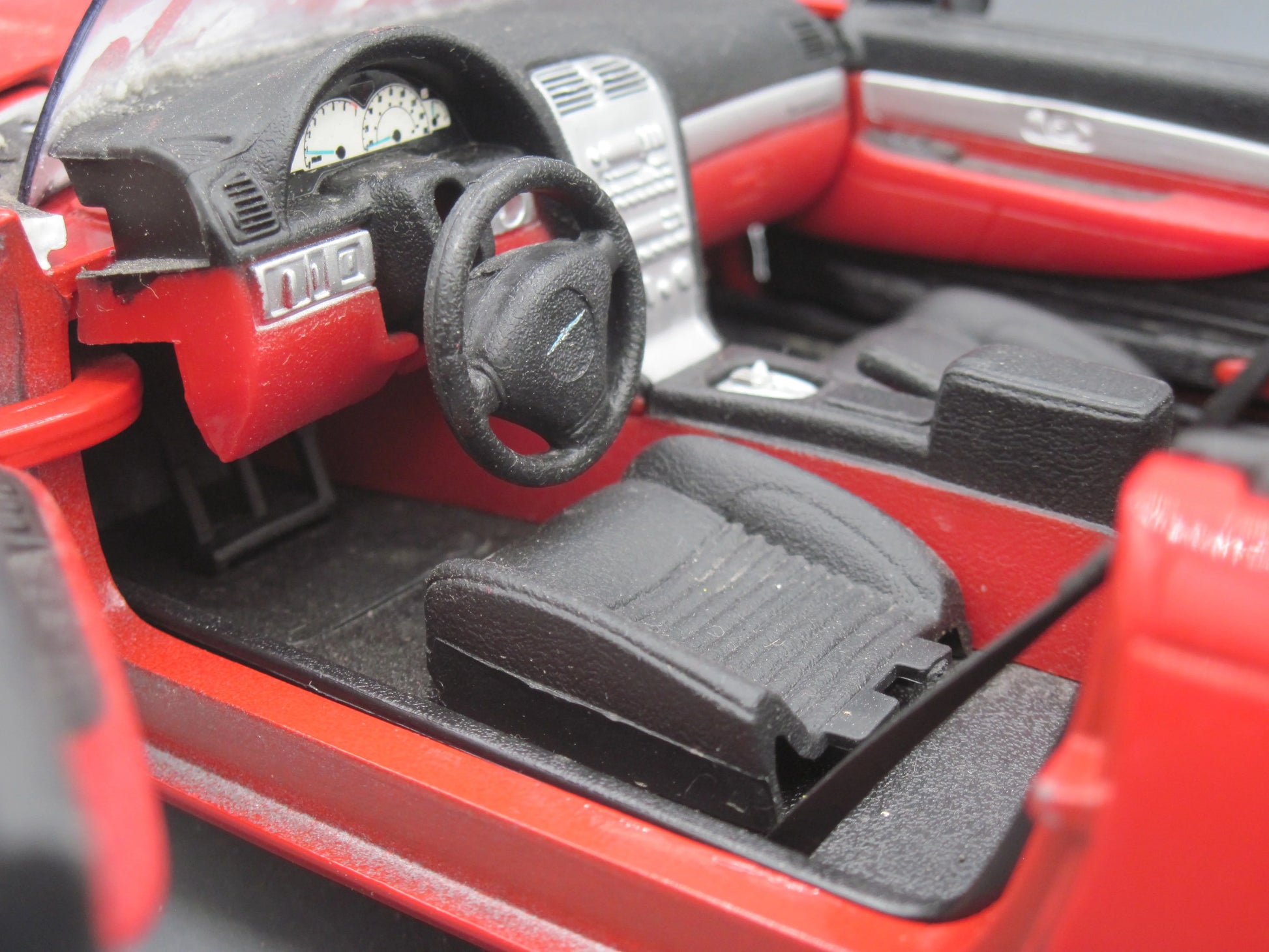 Maisto   Ford Thunderbird  Red