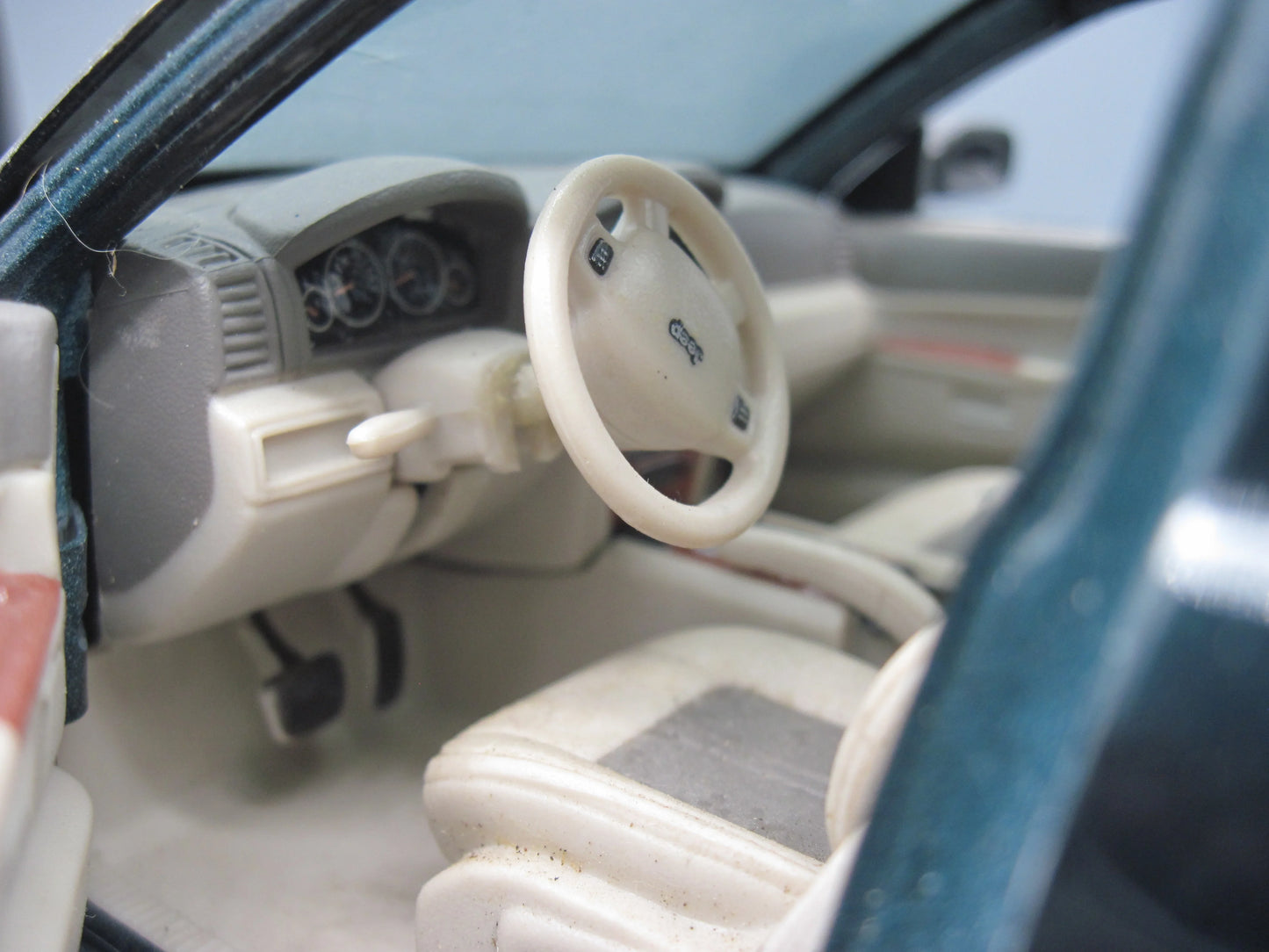 Maisto   Chrysler Jeep Grand Cherokee 2005 Green