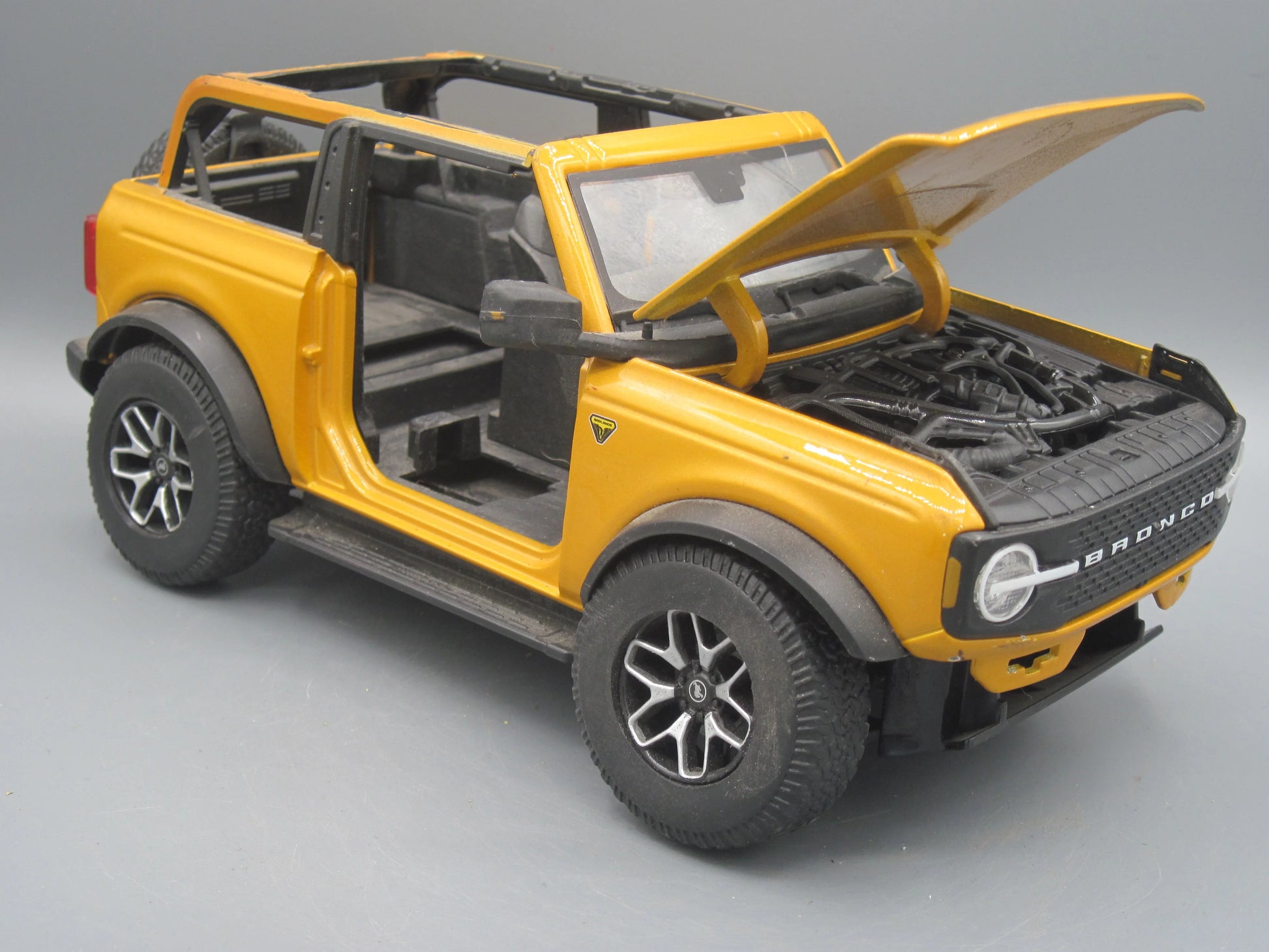 Maisto   Ford Bronco  Orange