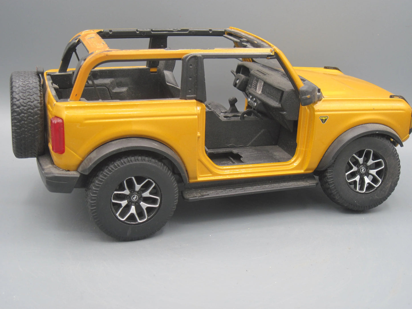 Maisto   Ford Bronco  Orange