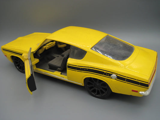 Road Signature  Special Edition Plymouth Baracuda 383 1969 Yellow