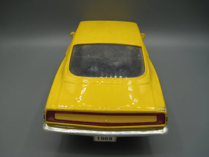Road Signature  Special Edition Plymouth Baracuda 383 1969 Yellow