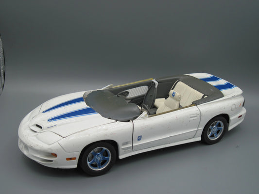 Road Signature   Pontiac Firebird Transarm 1999 White