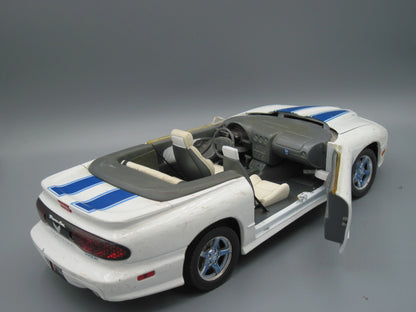 Road Signature   Pontiac Firebird Transarm 1999 White