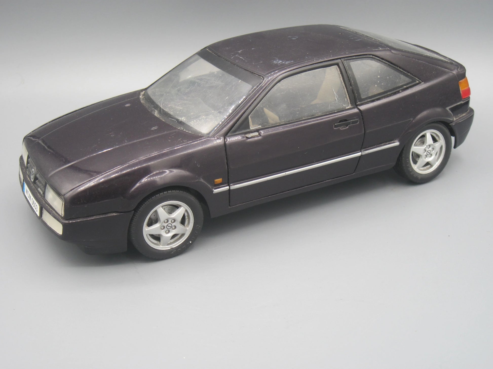 Revell   Volkswagen Corrado VR6  Brown