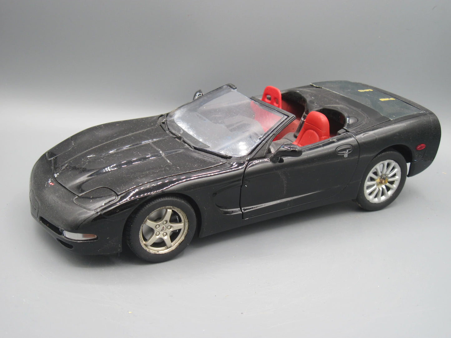 UT Models   Chevrolet Corvette 1998 Black