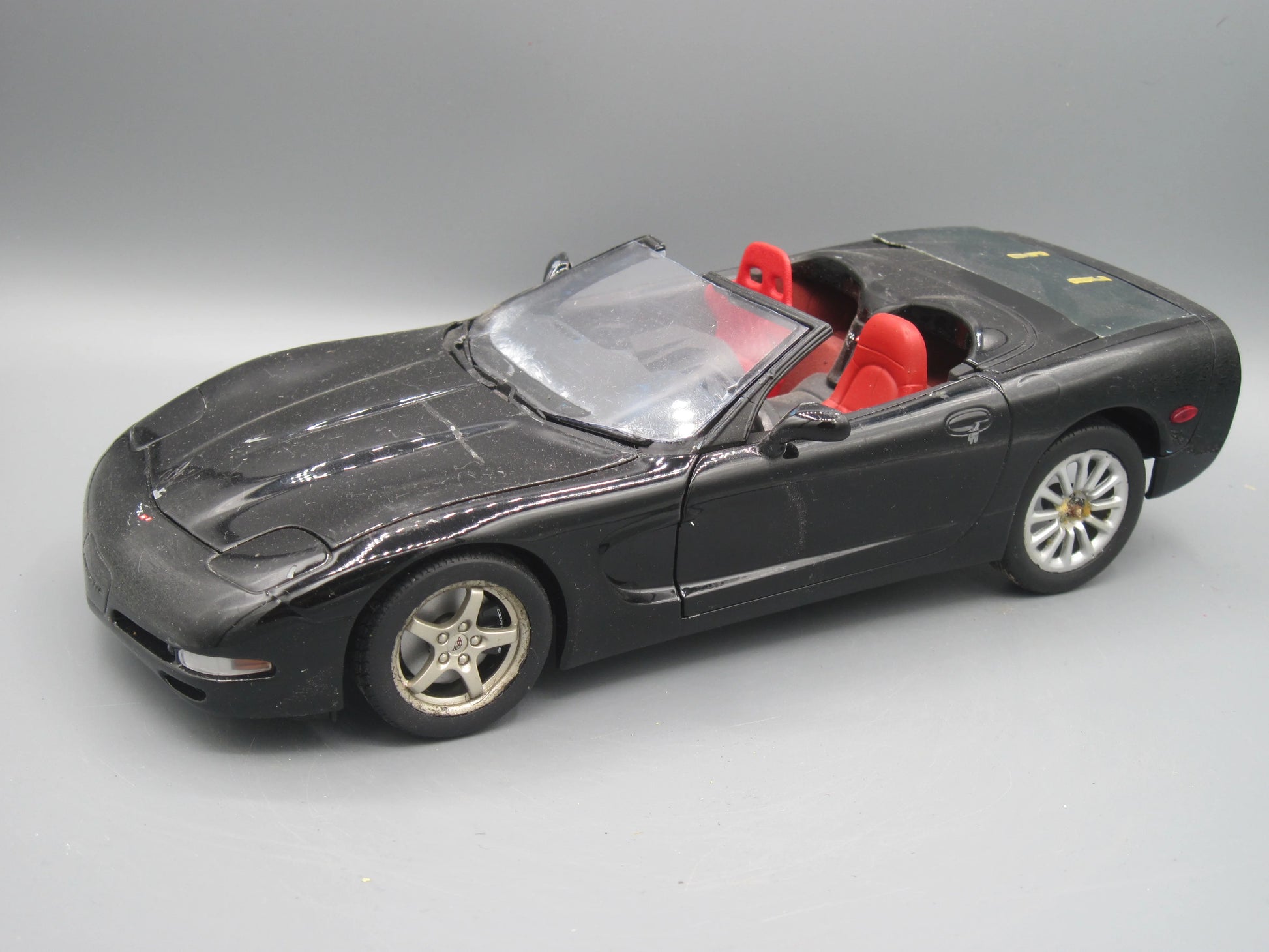 UT Models   Chevrolet Corvette 1998 Black