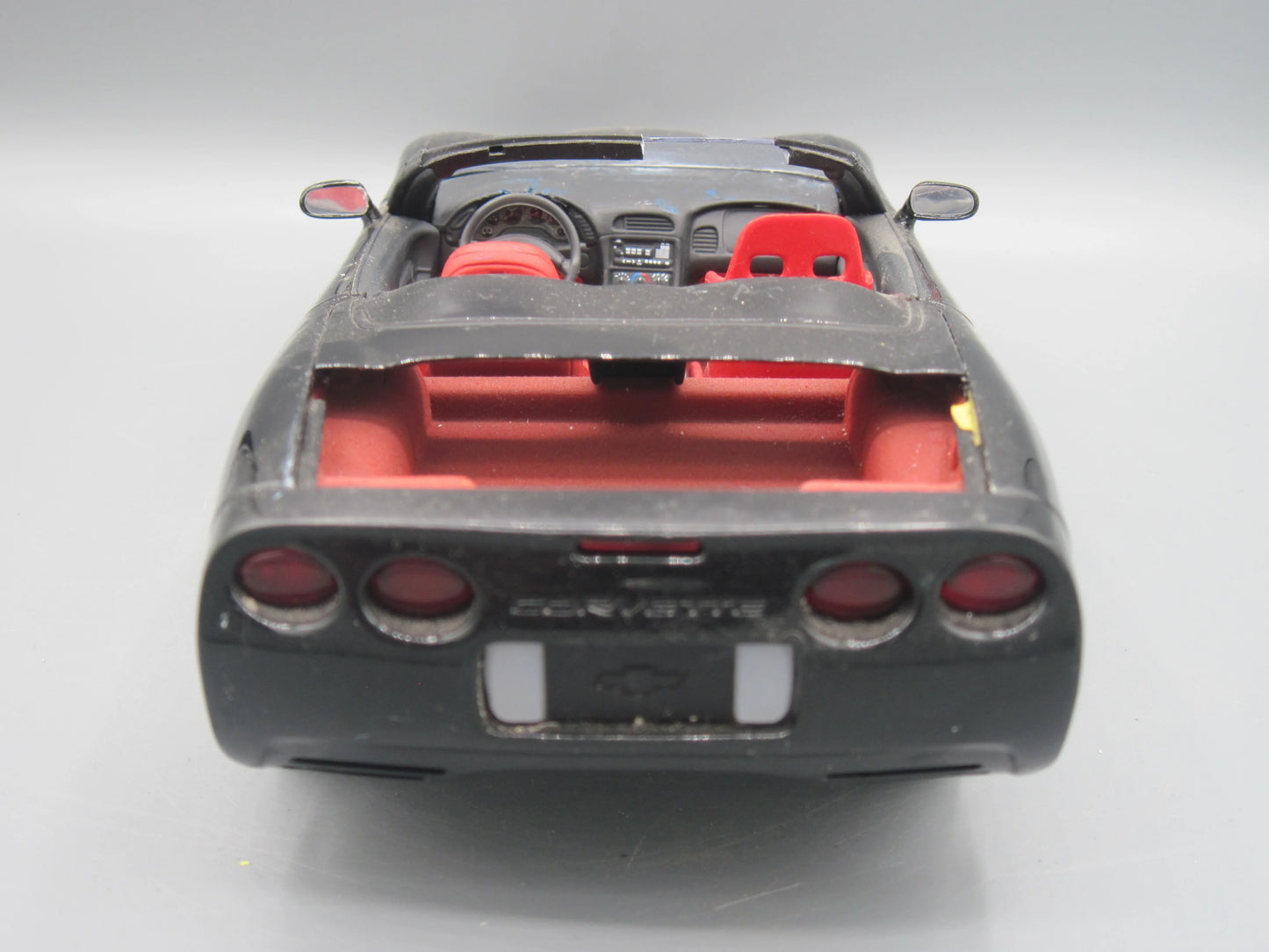 UT Models   Chevrolet Corvette 1998 Black