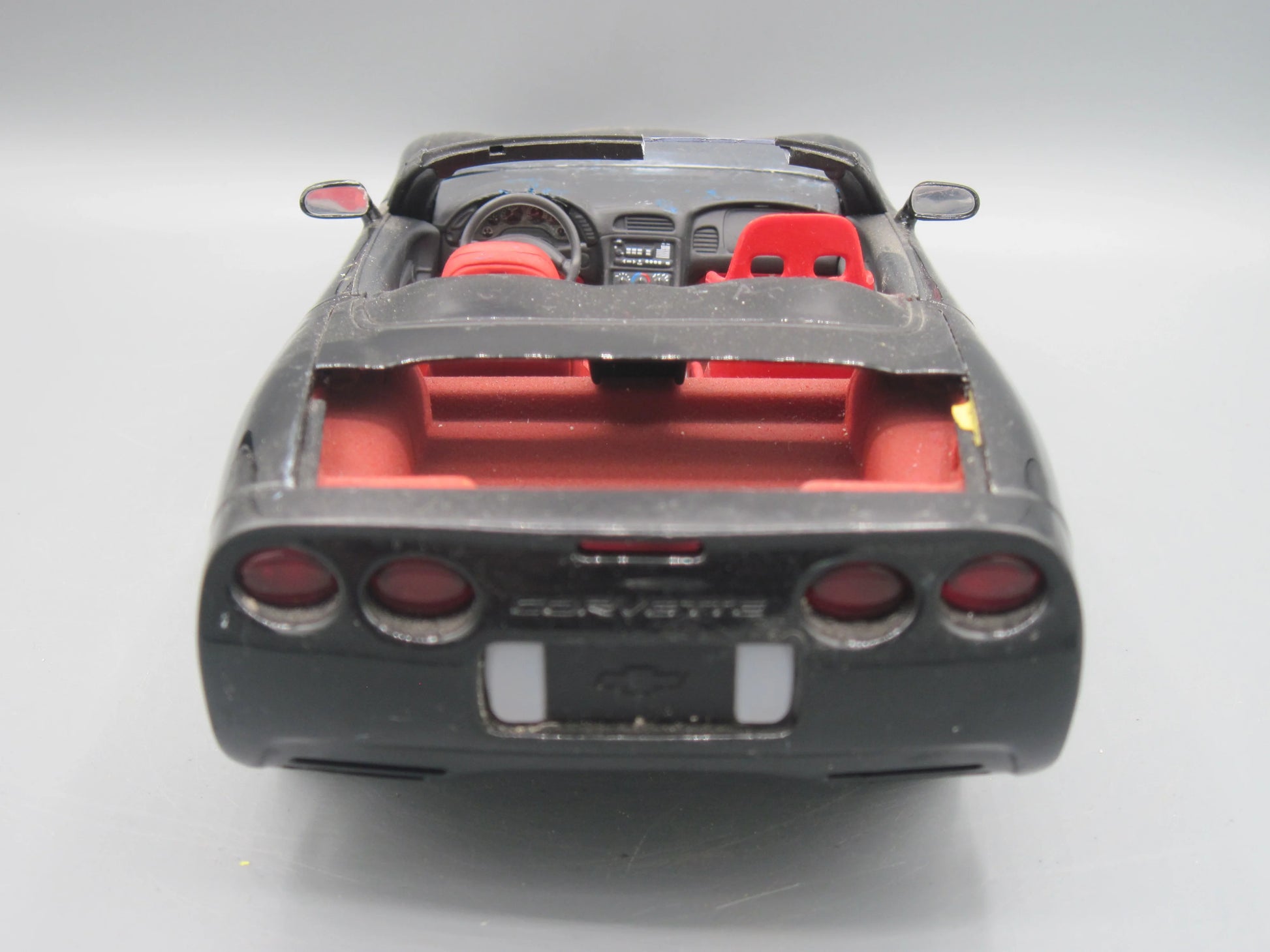 UT Models   Chevrolet Corvette 1998 Black