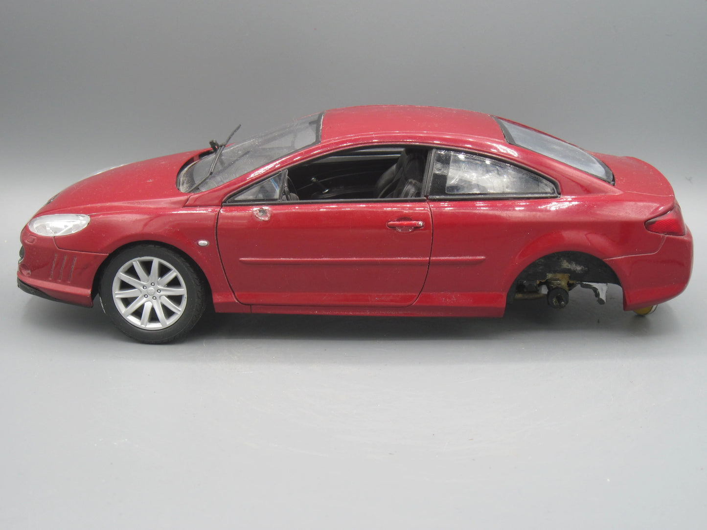 Welly   Peugeot Coupe 407  Maroon