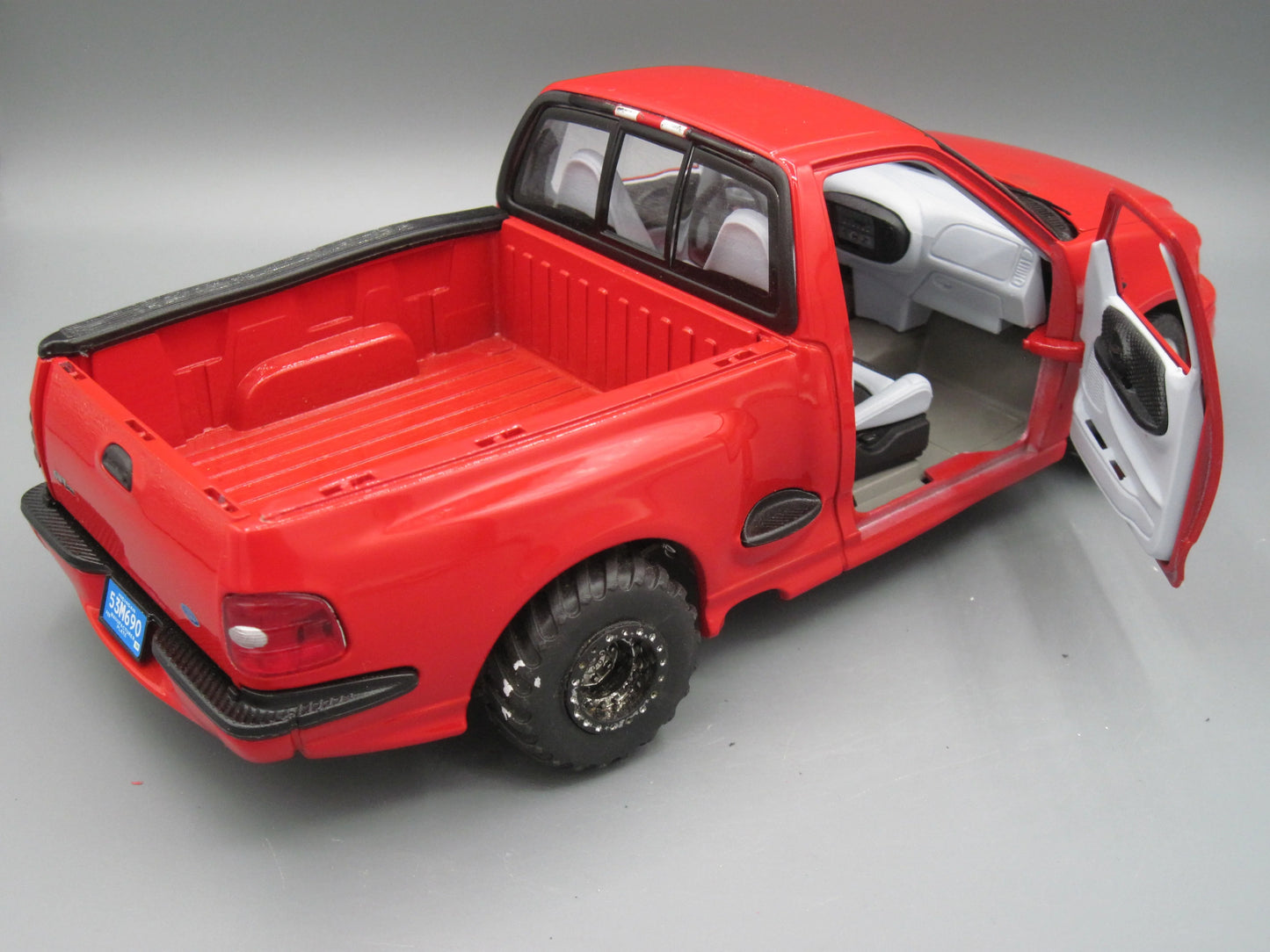 Bburago   Ford SVT F150  Red