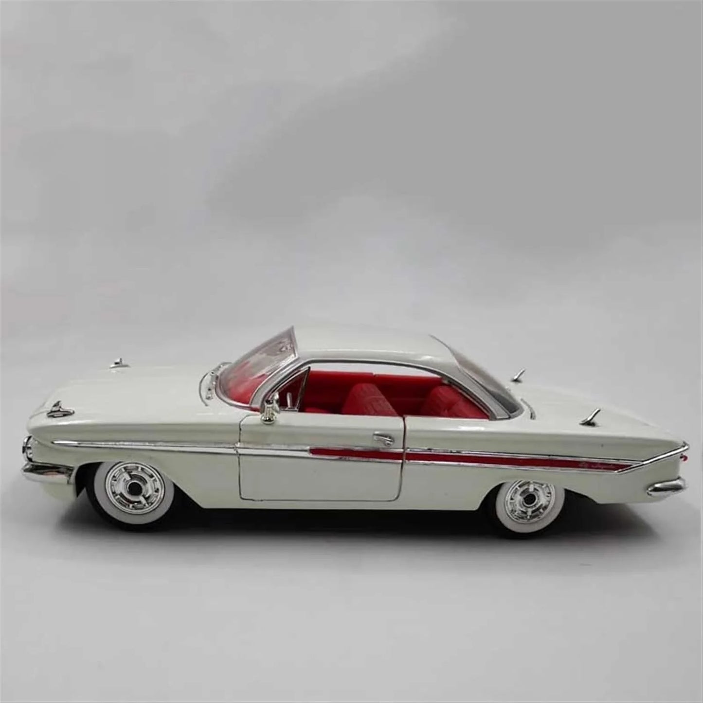 Jada   Chevrolet Impala 1961 White