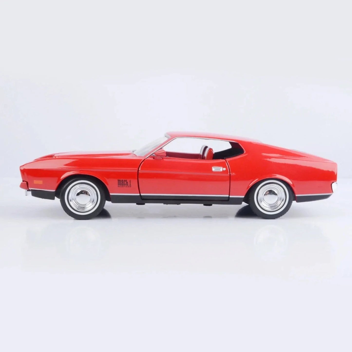 Motor Max  James Bond 007 Ford  Mustang Mach 1 1971 Red
