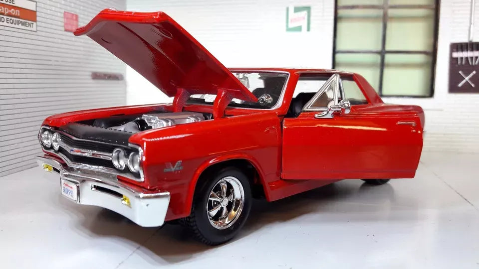 Maisto Special Edition  Chevrolet Malibu SS 1965 Red 