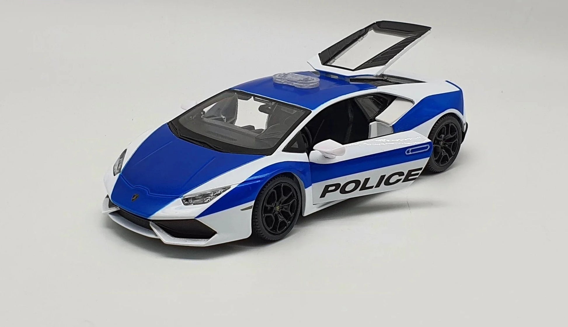 Maisto  Special Edition Lamborghini Huracan LP 610-4  White, Blue Police Edition