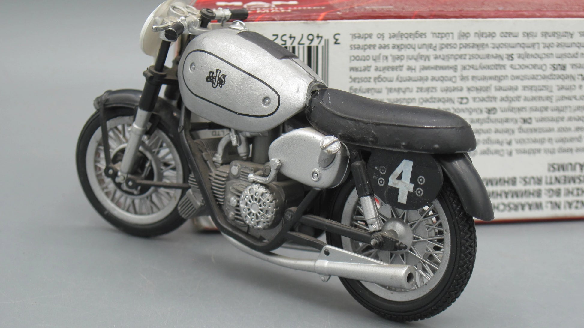 IXO Portar   AJS E50 500CC 1949 Silver World Champion