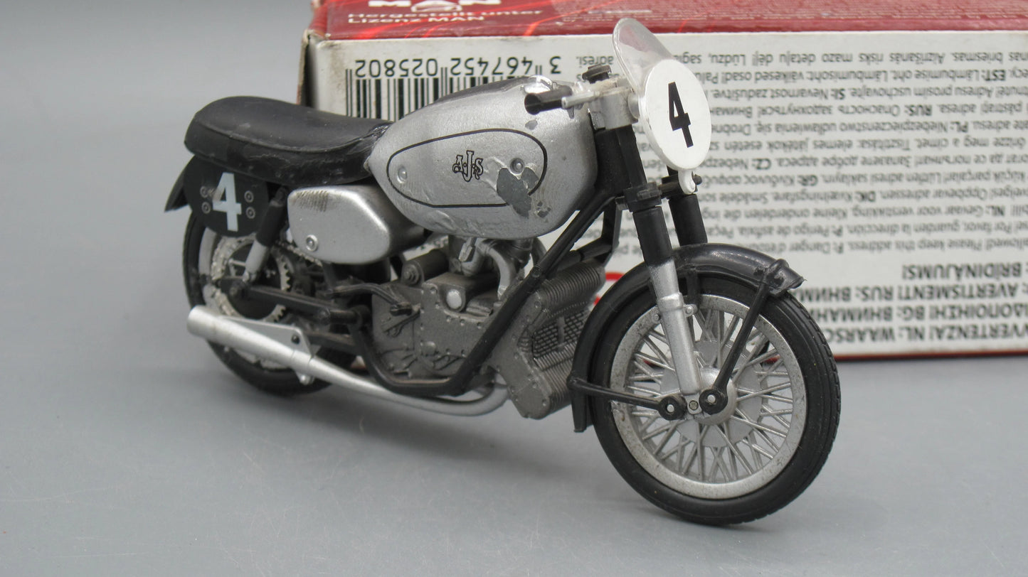 IXO Portar   AJS E50 500CC 1949 Silver World Champion