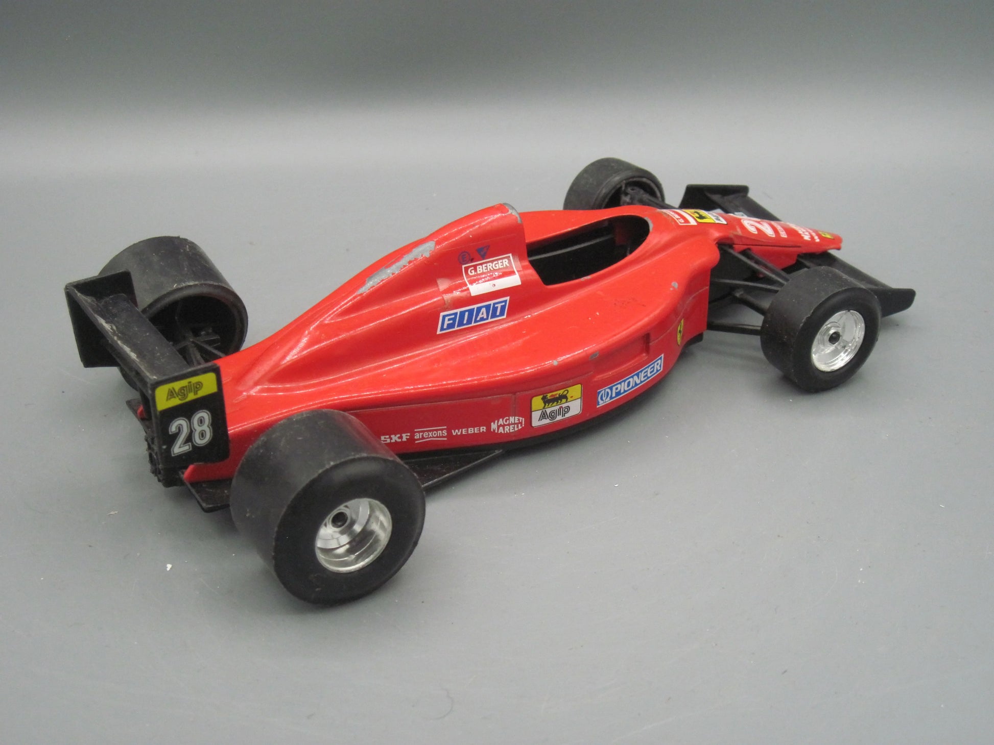 Bburago   Ferrari 641/2 Formula 1 Racecar  Red