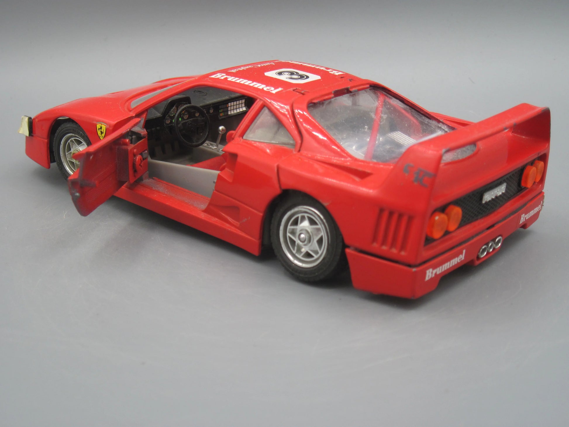 Bburago   Ferrari F40 1987 Red