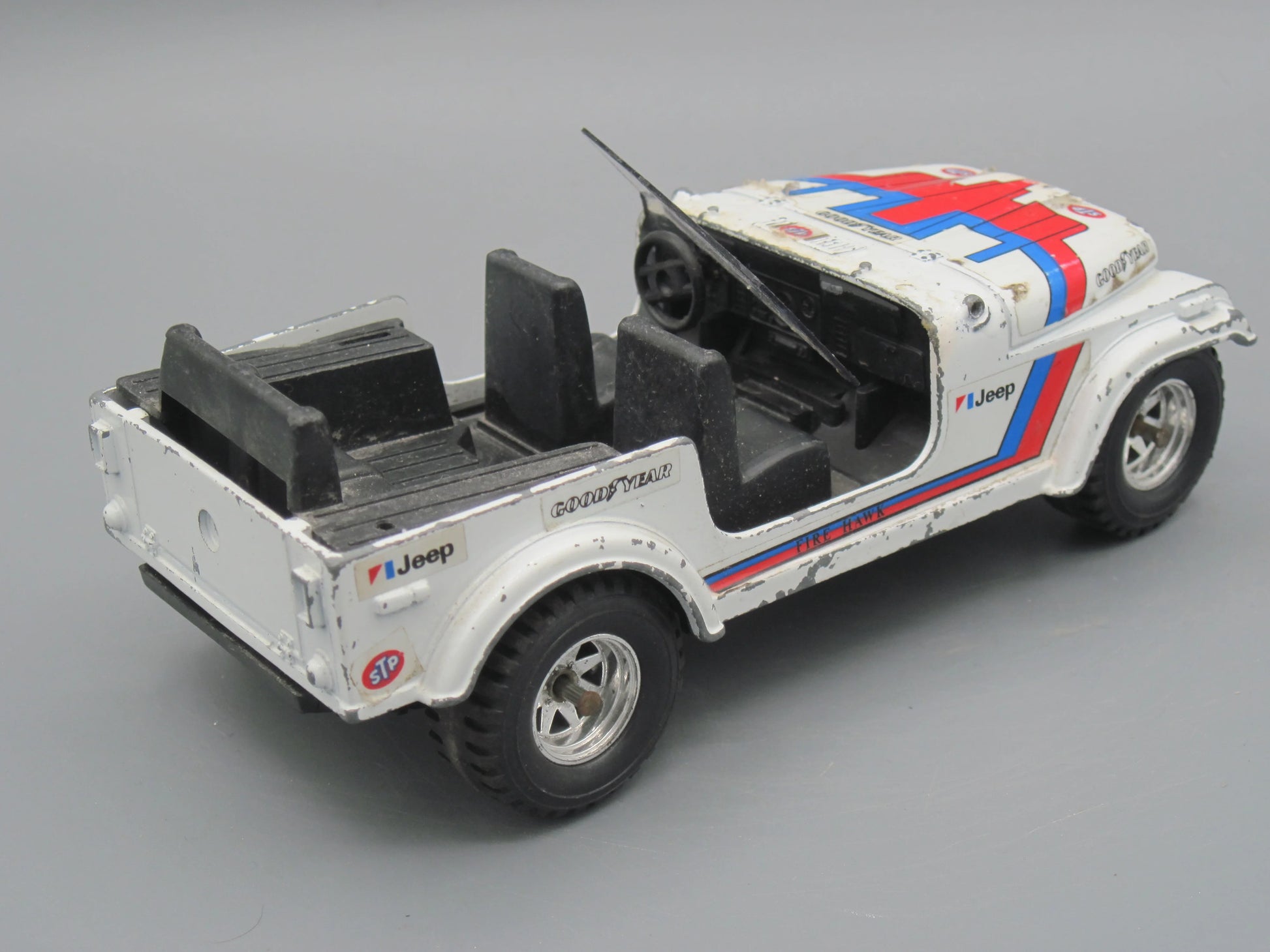Bburago   Jeep CJ-7  White