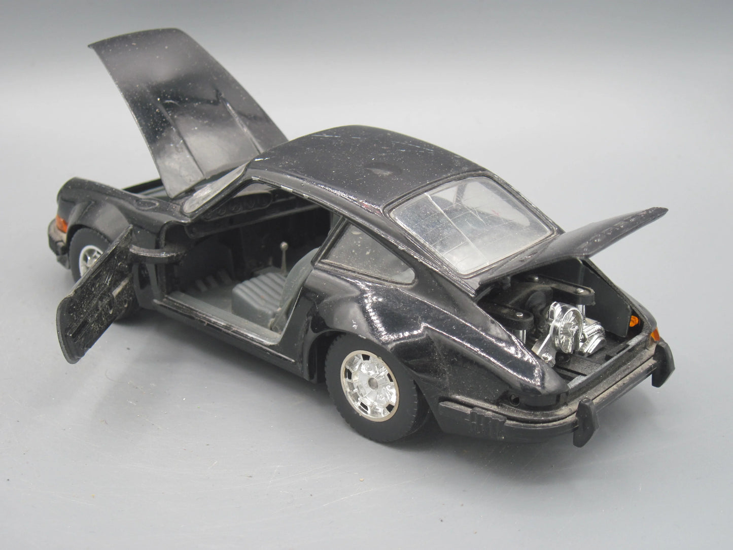 Bburago   Porsche 911  Black