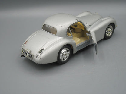 Bburago   Jaguar XK 120 1948 Grey