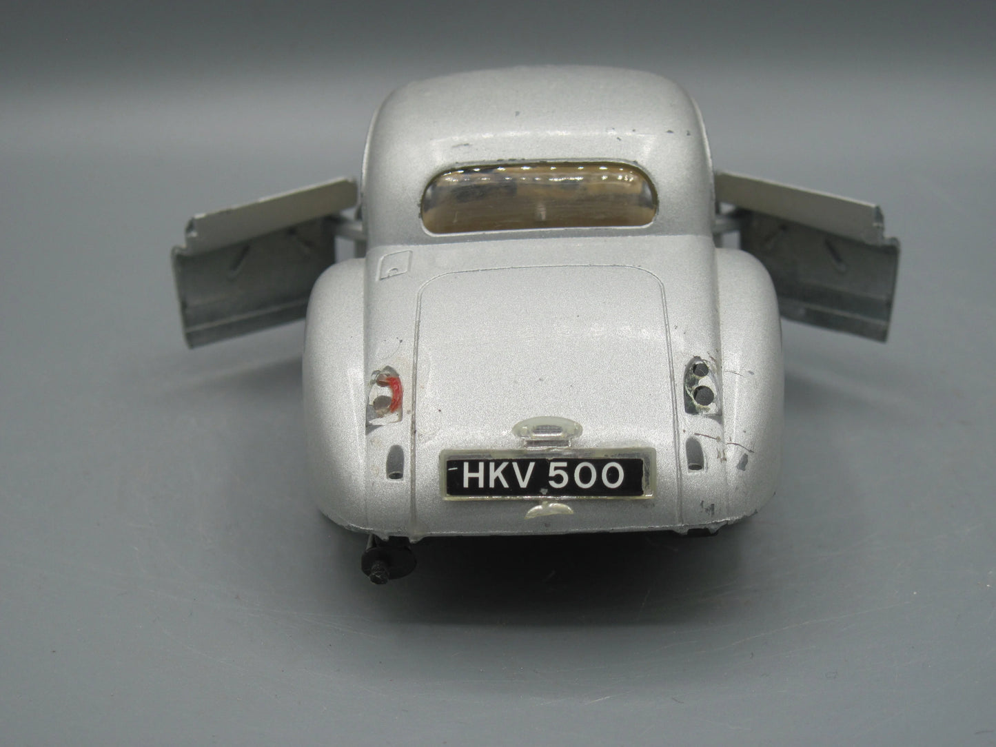 Bburago   Jaguar XK 120 1948 Grey