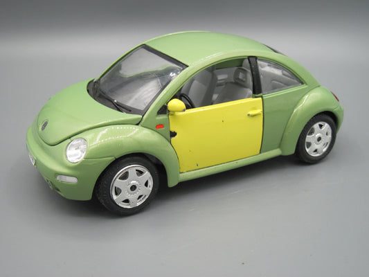 Bburago   Volkswagen New Beetle 1998 Green