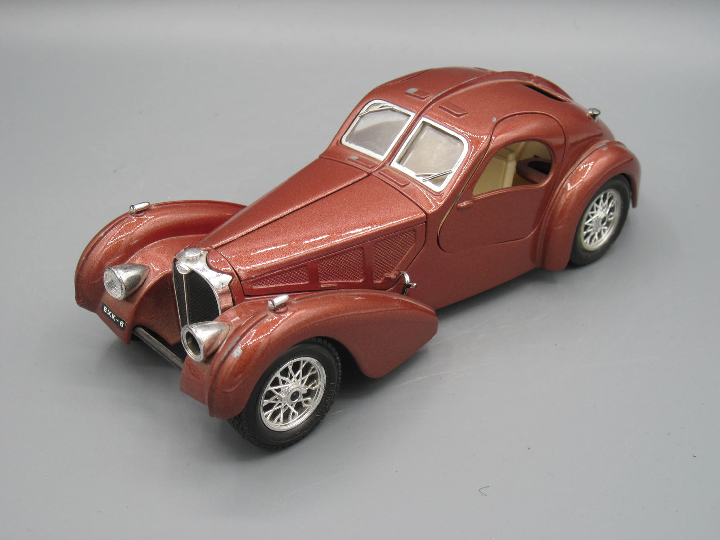 Bburago   Bugatti Atlantic 1936 Brown