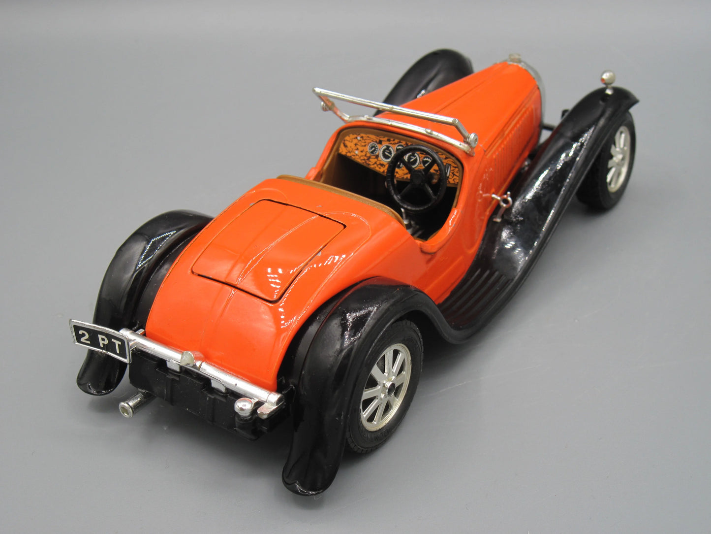 Bburago   Bugatti Type  55 1932 Orange