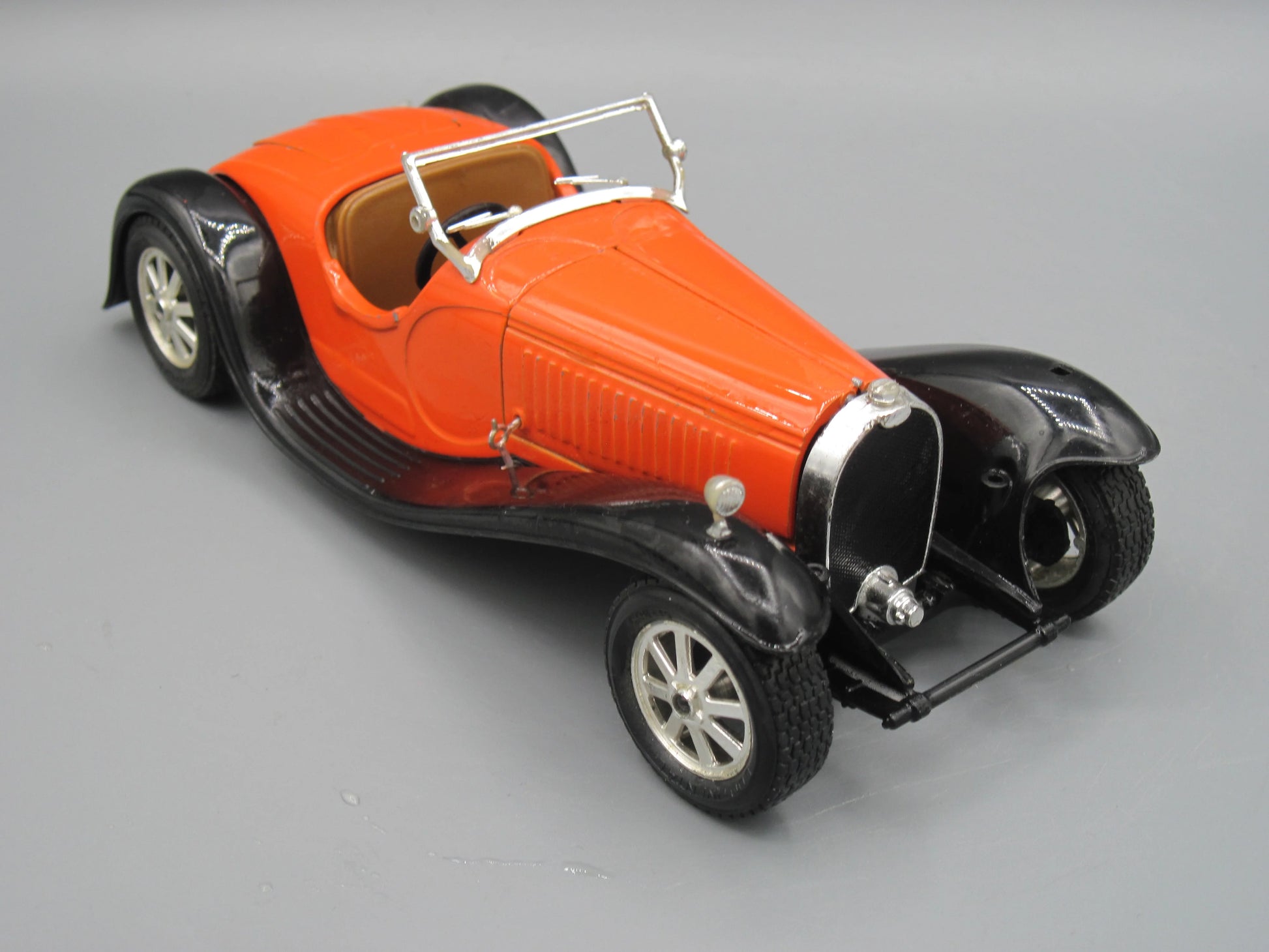Bburago   Bugatti Type  55 1932 Orange