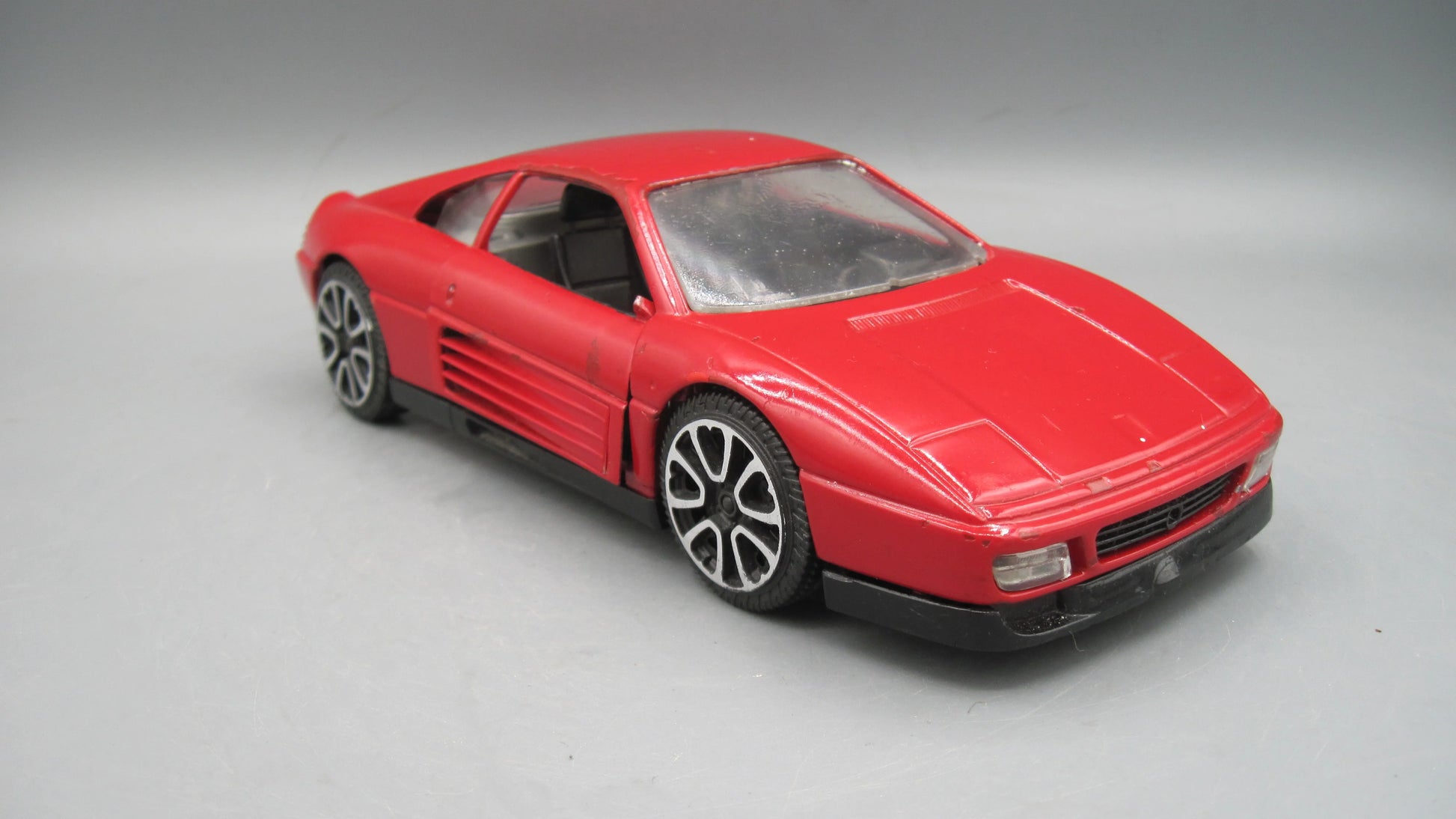 Bburago   Ferrari 348 TB 1989 Maroon
