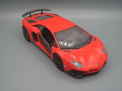 Bburago   Lamborghini Aventador LP 750-4 SV  Red