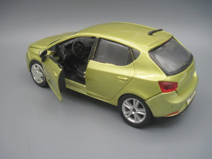 Bburago   Seat Ibiza  Golden