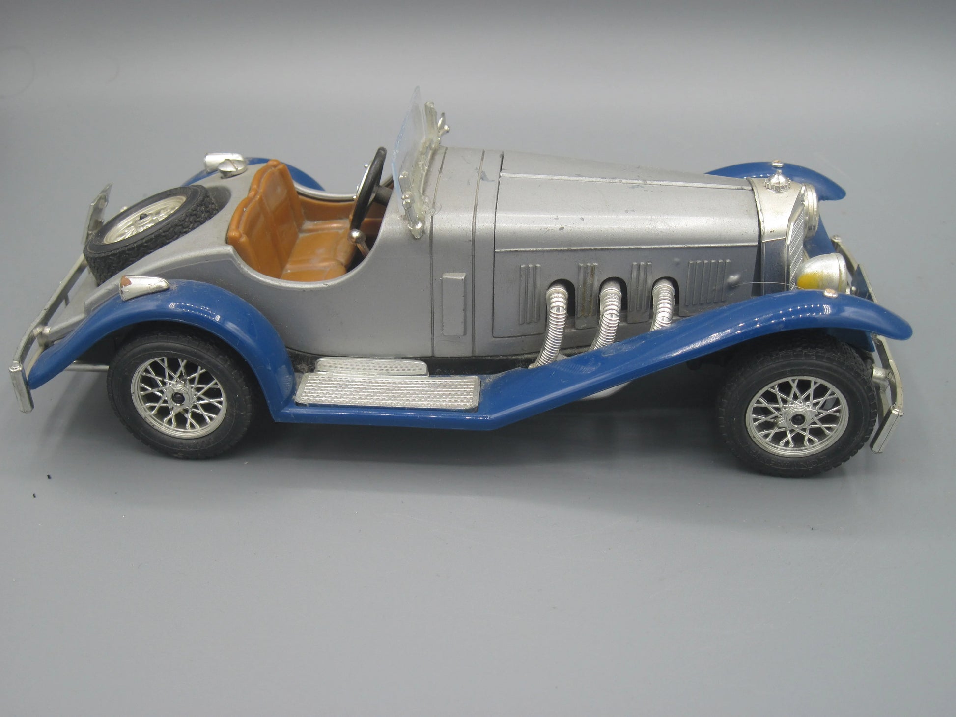 Bburago   Mercedes SSK  Blue & Silver