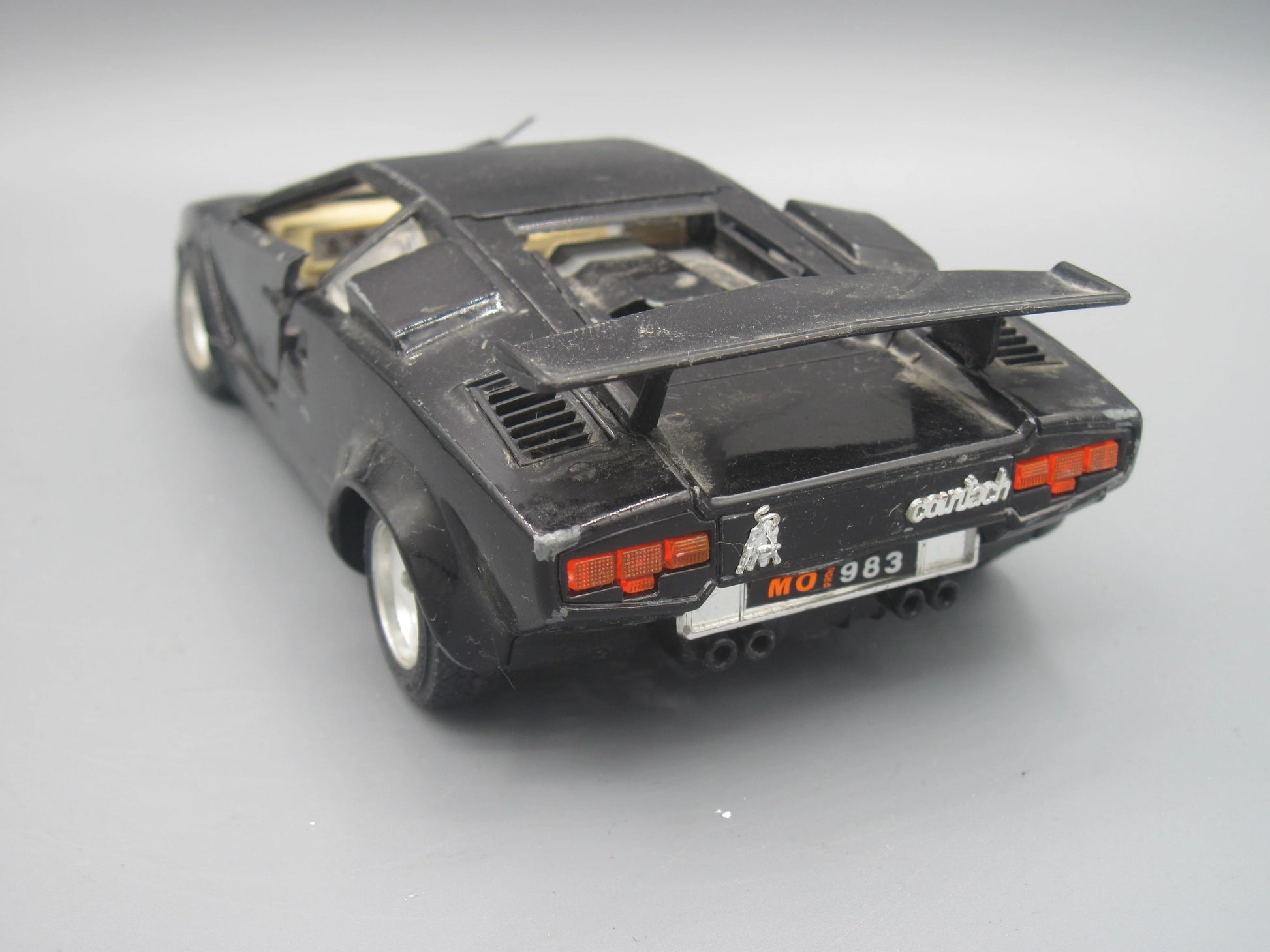 Bburago   Lamborghini Countach 1988 Black