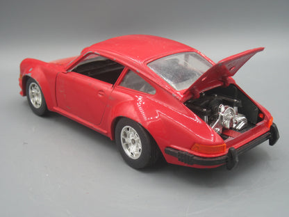 Bburago   Porsche 911  Red