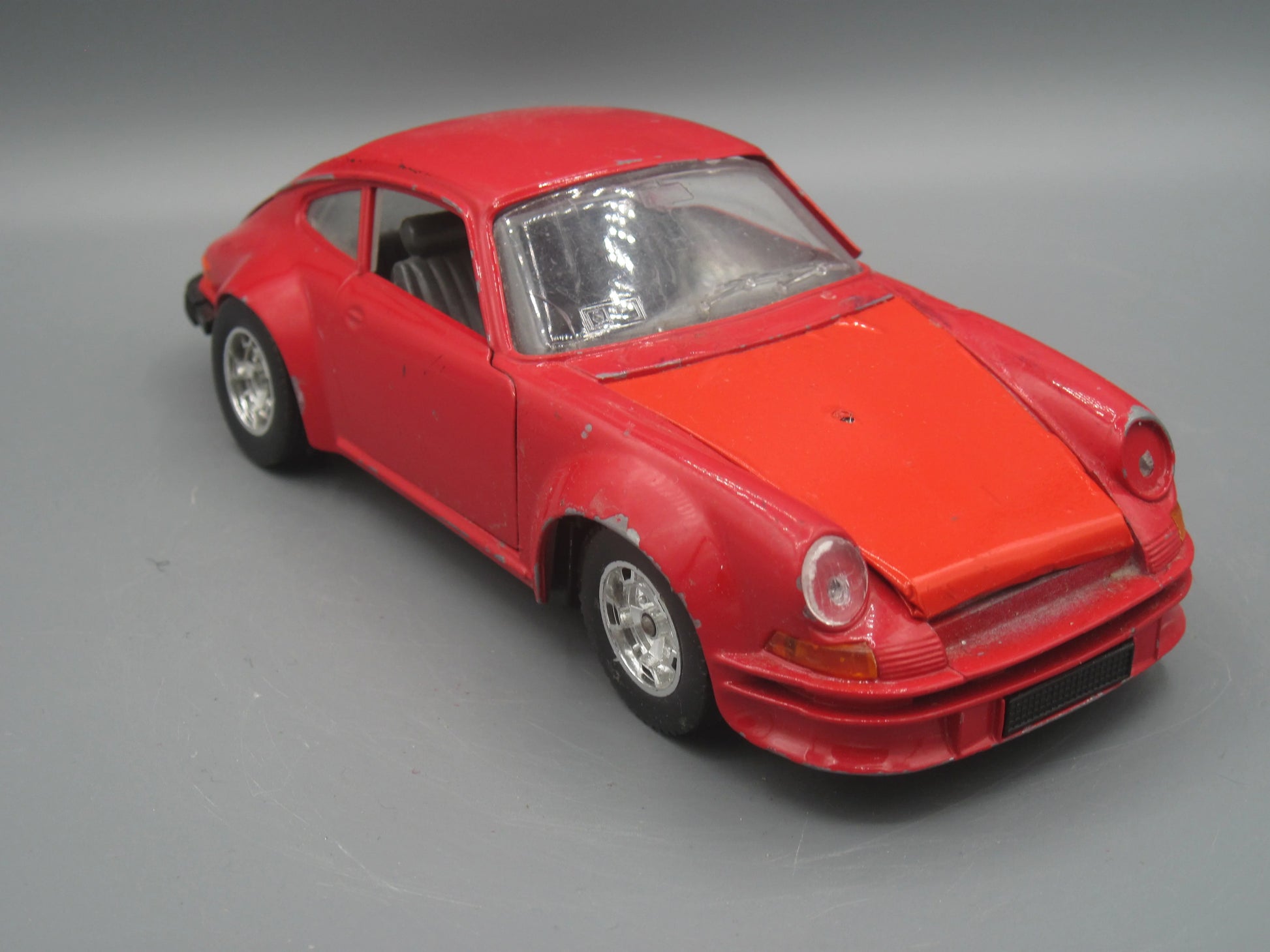 Bburago   Porsche 911  Red