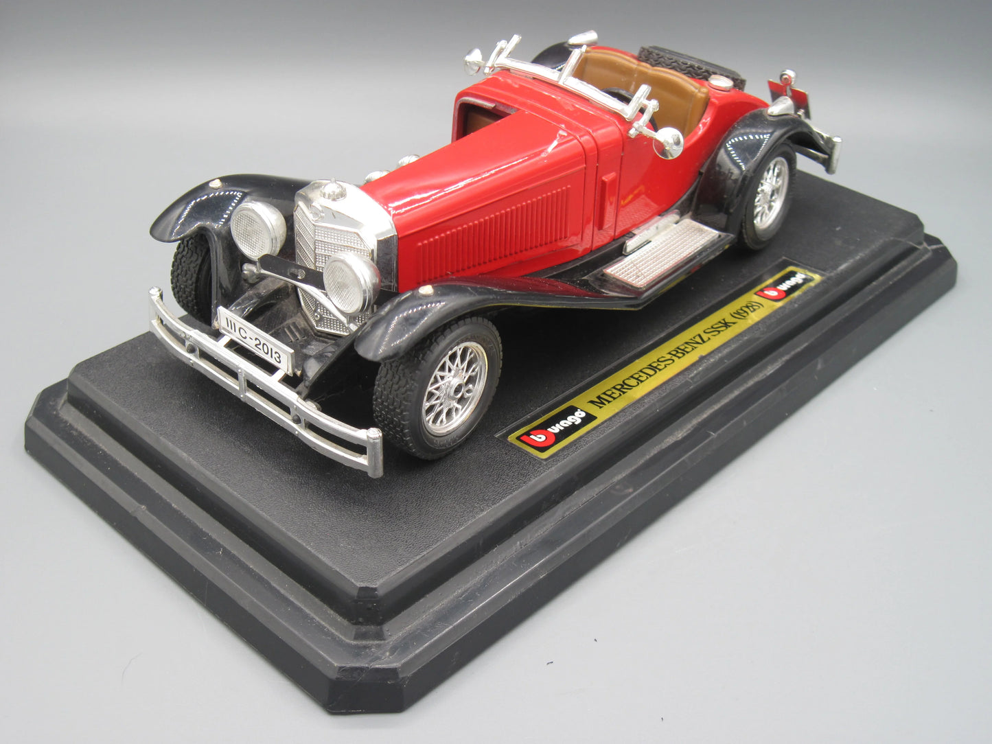 Bburago   Mercedes-Benz SSK  1928 Red