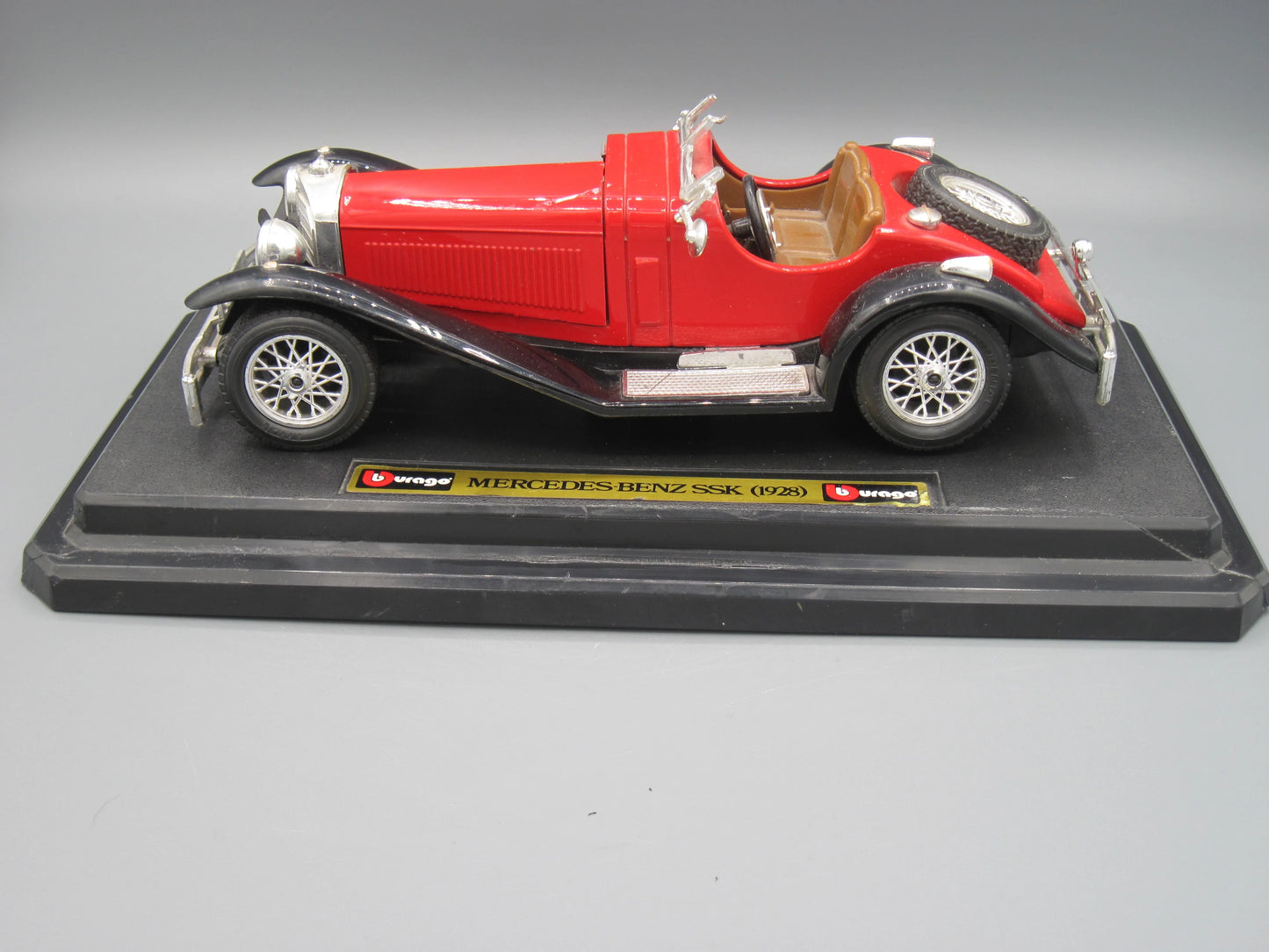 Bburago   Mercedes-Benz SSK  1928 Red