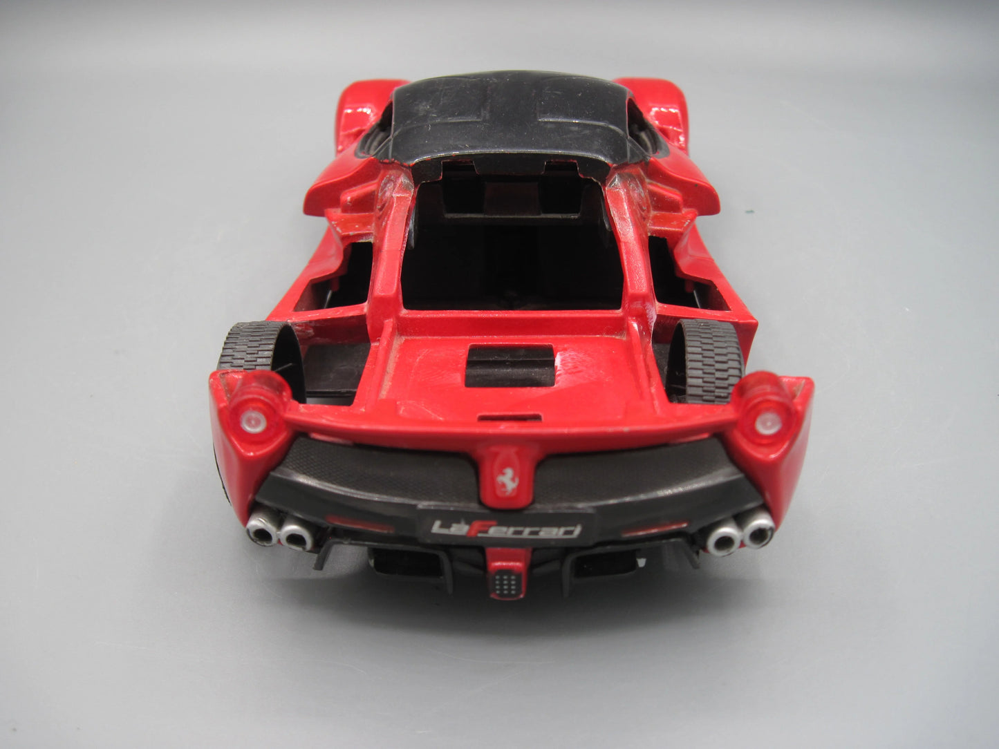 Bburago   Ferrari LaFerrari  Red