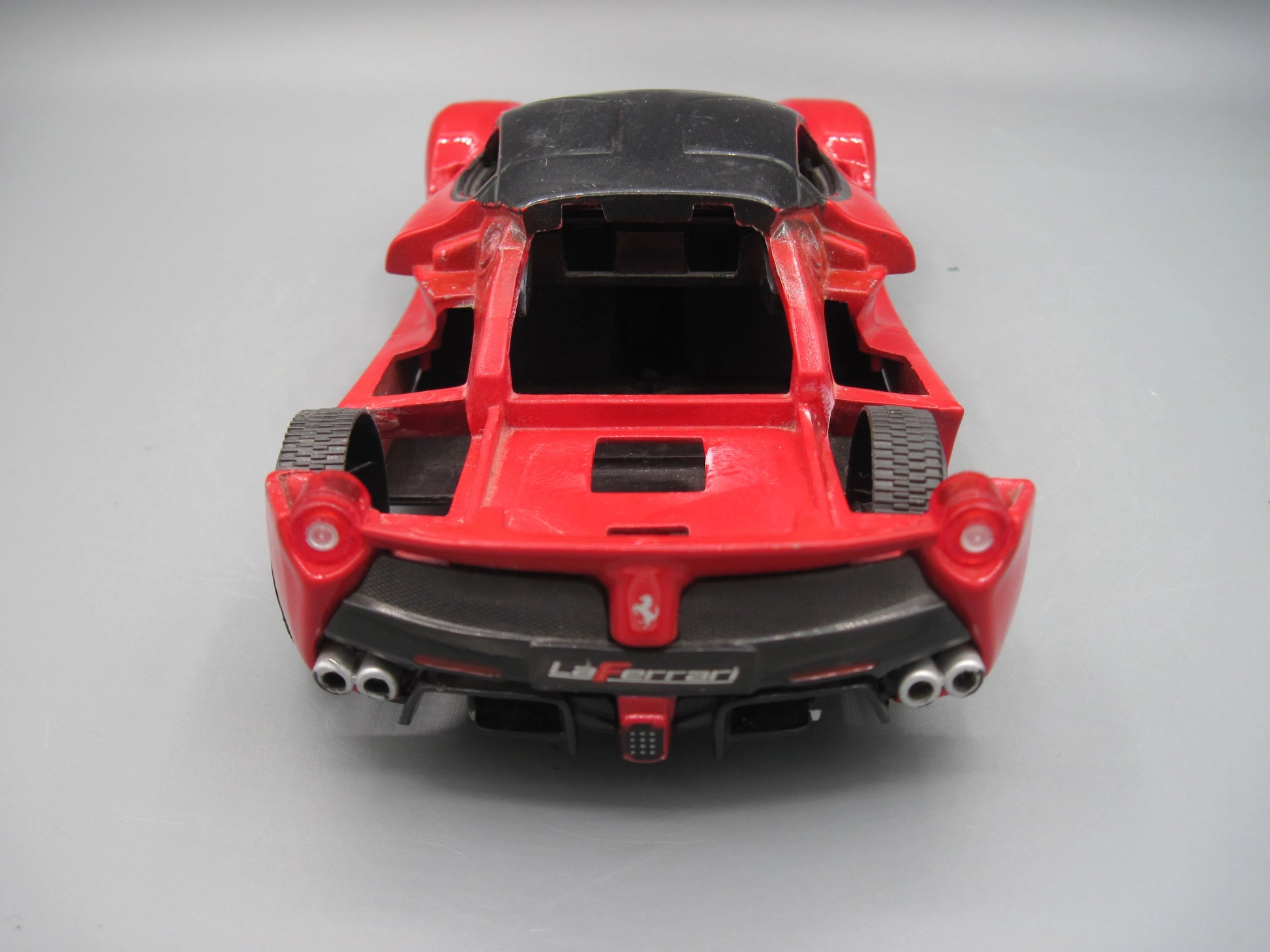 Bburago   Ferrari LaFerrari  Red