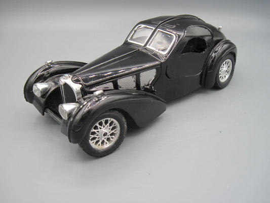 Bburago   Bugatti Atlantic 1936 Black