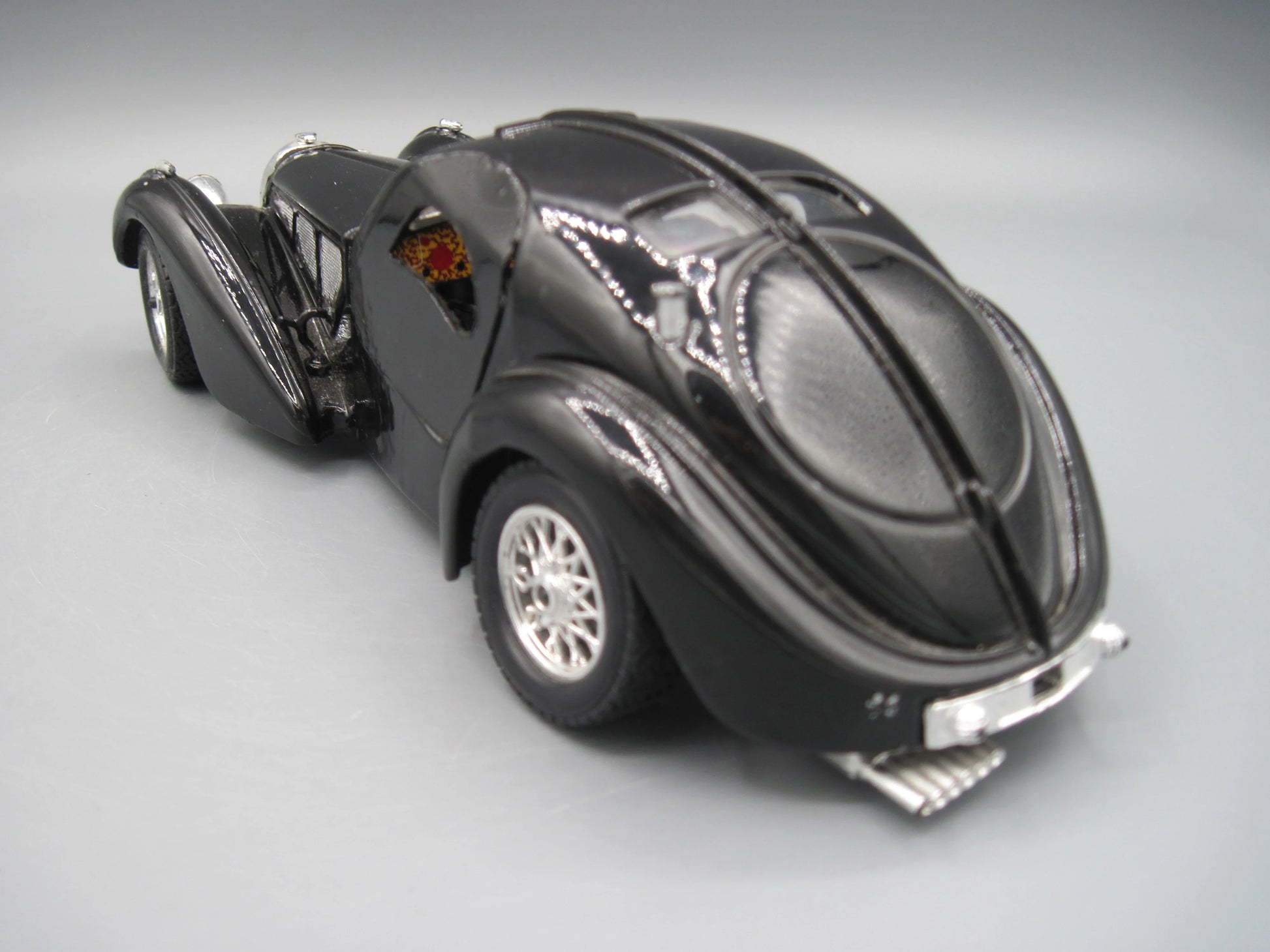 Bburago   Bugatti Atlantic 1936 Black