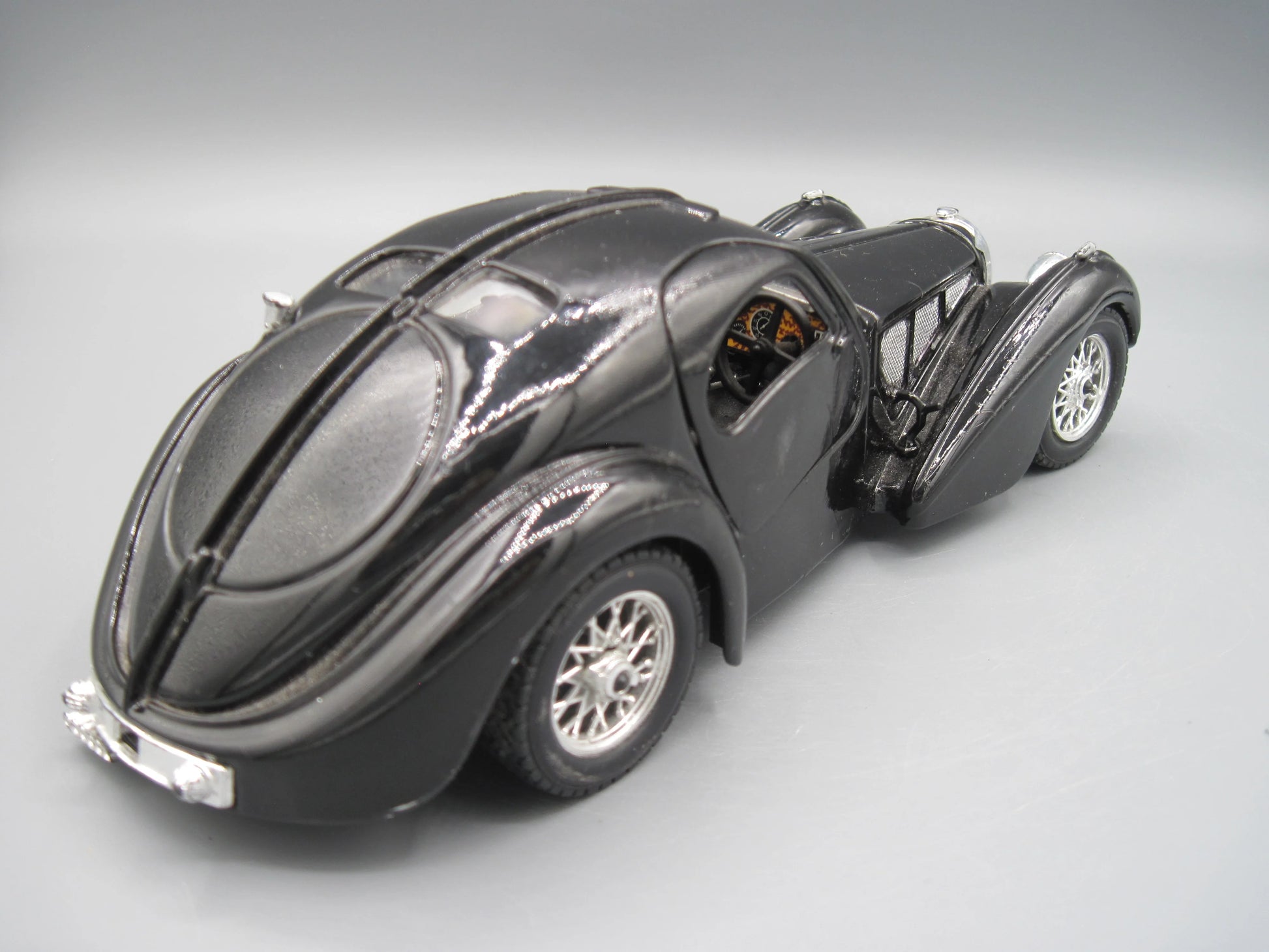 Bburago   Bugatti Atlantic 1936 Black