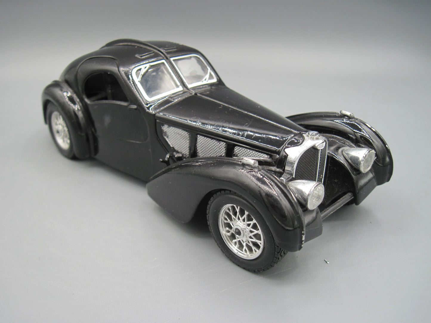 Bburago   Bugatti Atlantic 1936 Black