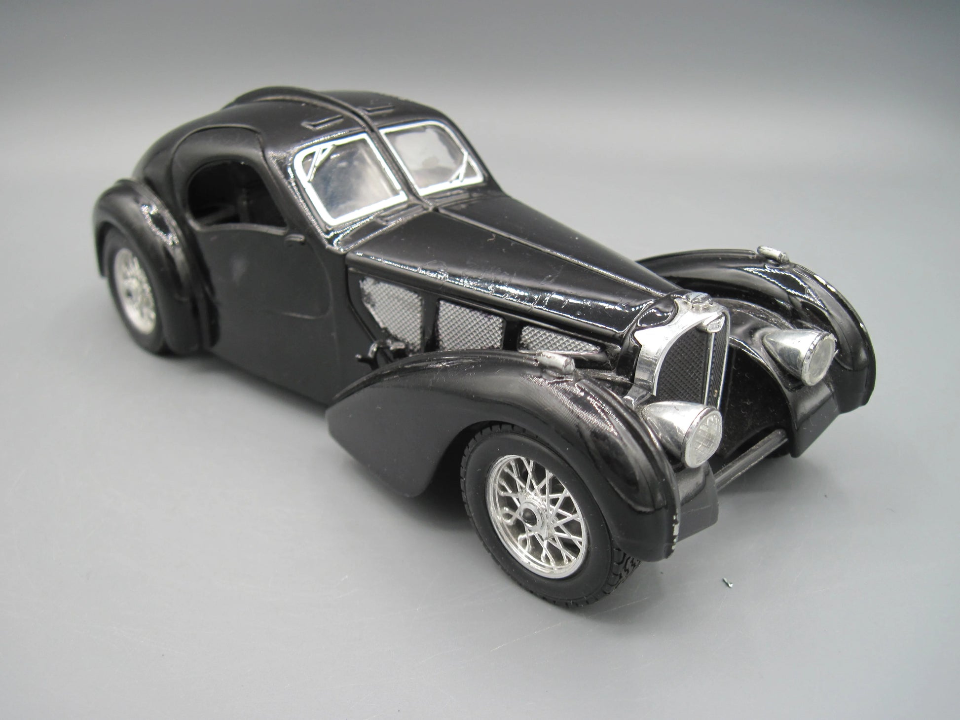 Bburago   Bugatti Atlantic 1936 Black